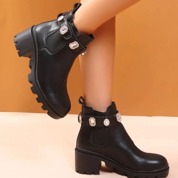Black Chelsea Ankle Boot With Rhinestone Embellishment - Picture 3 of 4